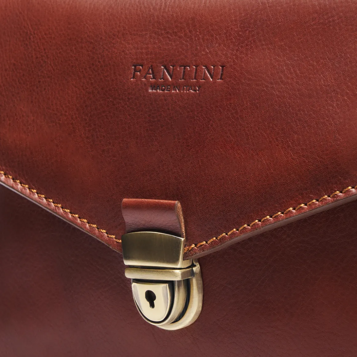 Borsa a tracolla in pelle Olivia