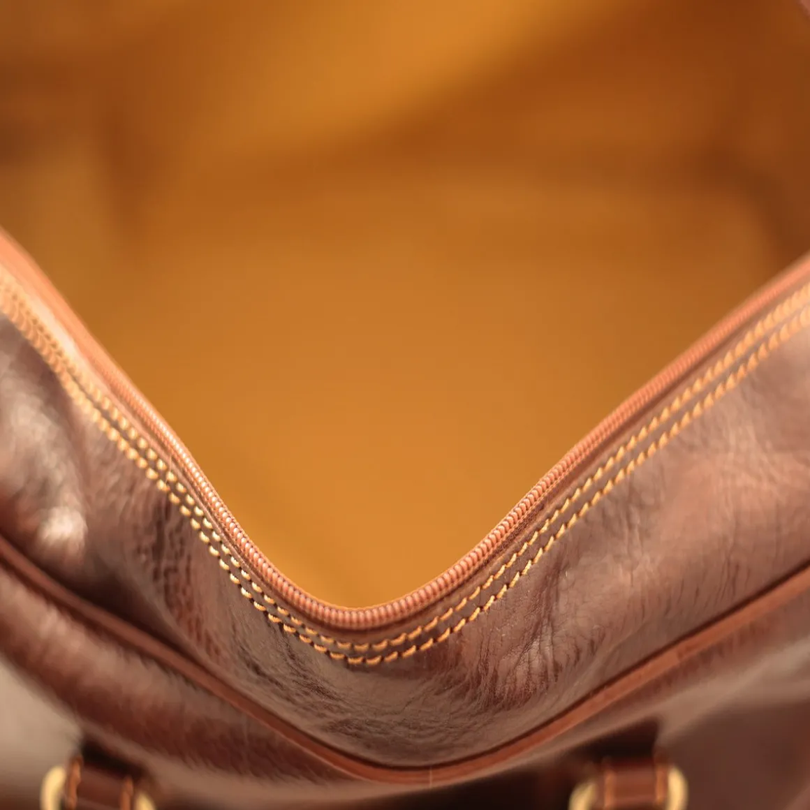 Borsa da viaggio in pelle Giglio